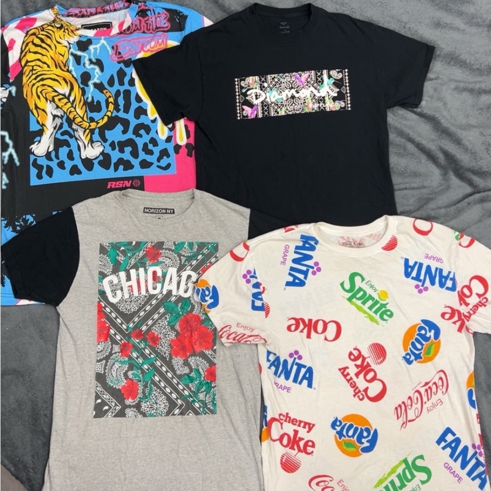 Men’s Urban Graphic T-shirts - size medium